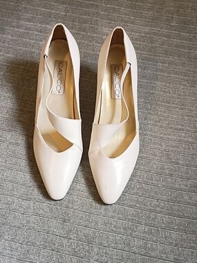 Vintage Calico Off White Cream Asymmetric Pump Heels Size 8M